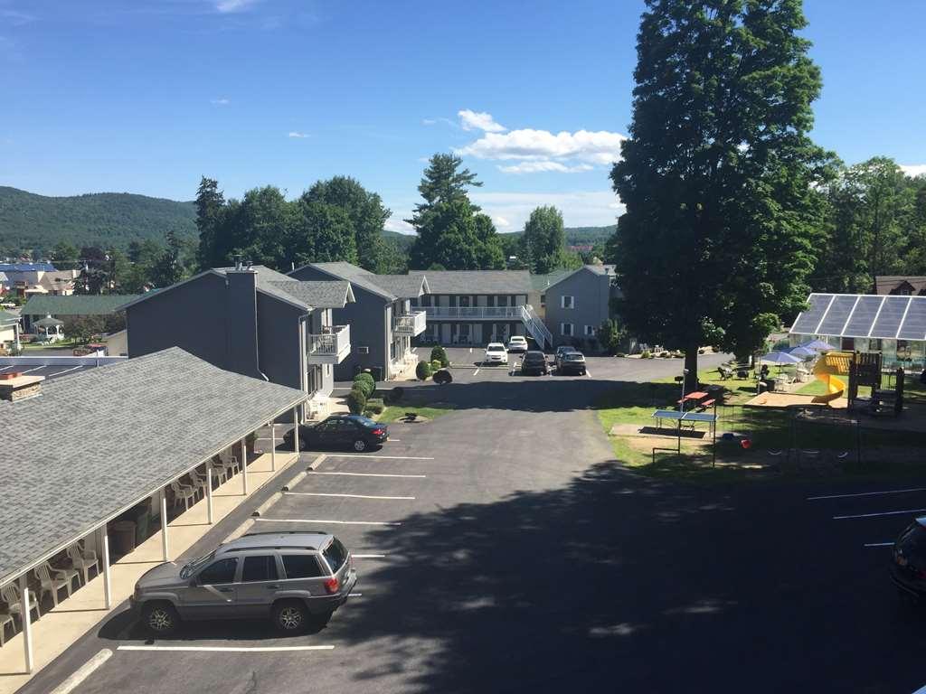 Americas Best Value Inn & Suites Lake George Exterior photo